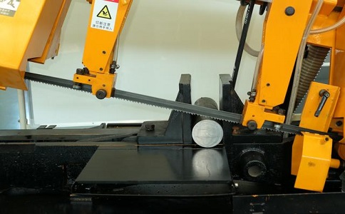 分宜数控带锯床自动送料精度会出现偏差吗？